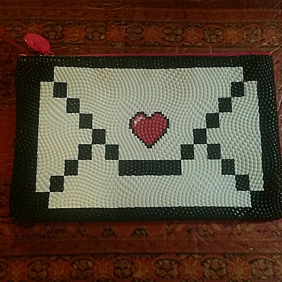 Buxom Lipsticks with Makeup Bag - Picture 2 of 5